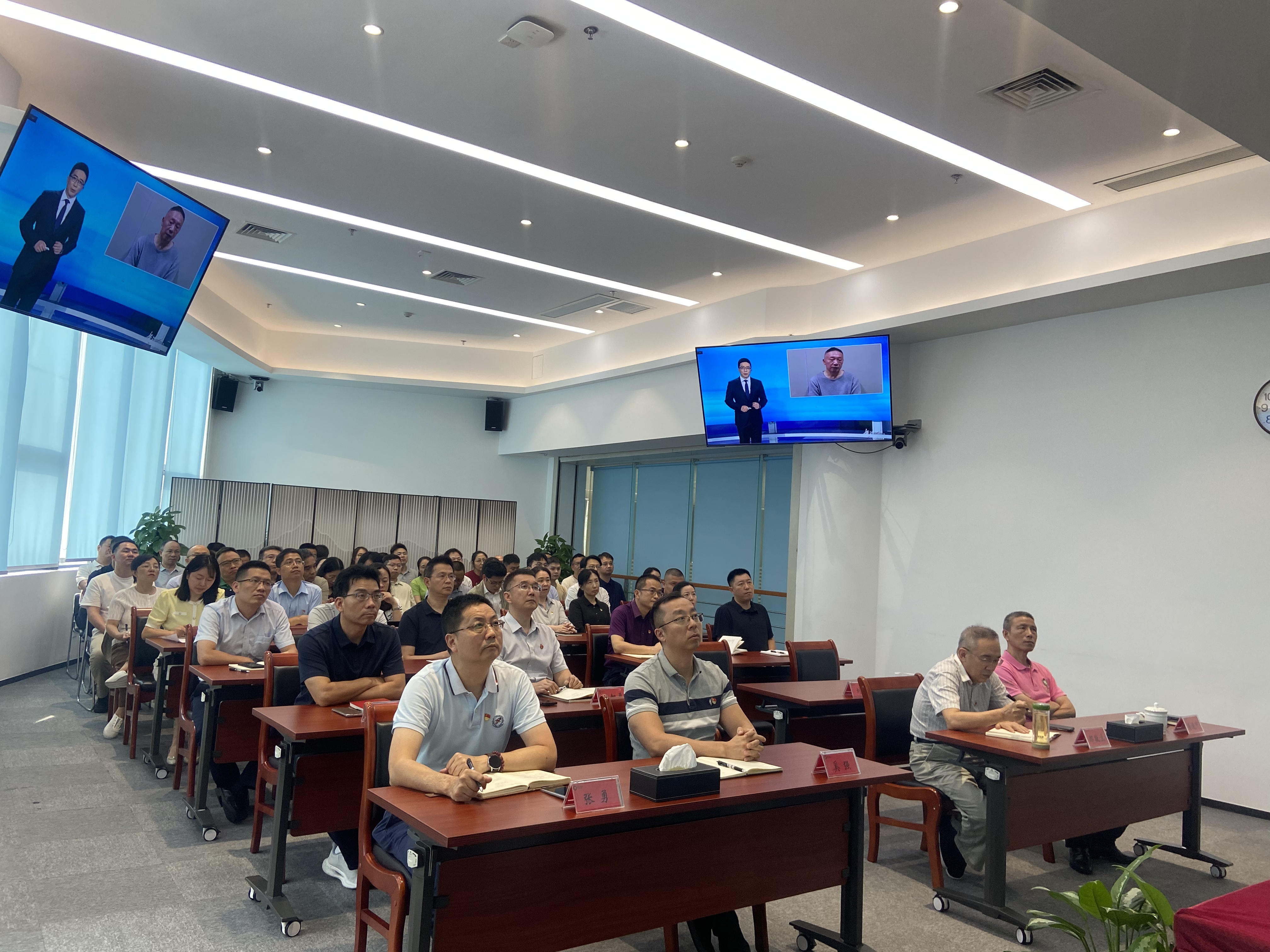 ×ðÁú¿Ê±¡¤(ÖйúÇø)ÈËÉú¾ÍÊDz«!