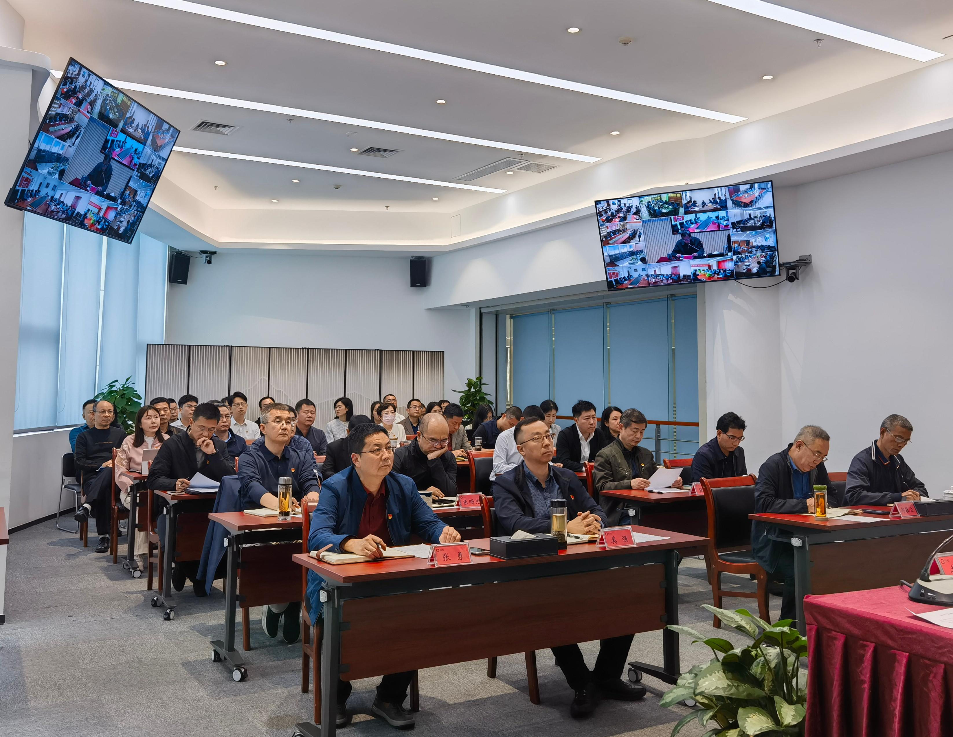 ×ðÁú¿Ê±¡¤(ÖйúÇø)ÈËÉú¾ÍÊDz«!